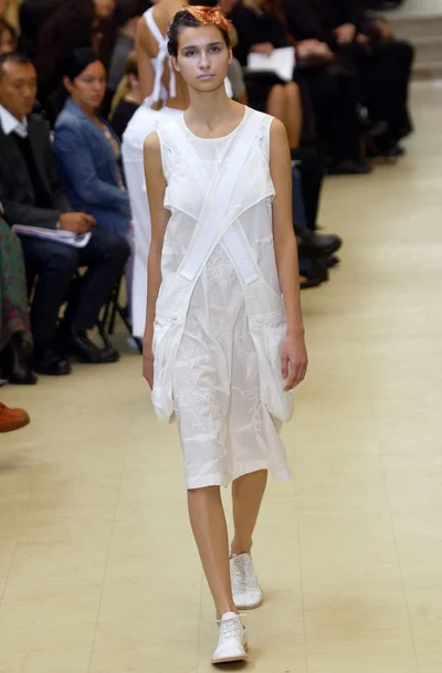Look 16